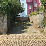 Large Modern Maisonette With Parking